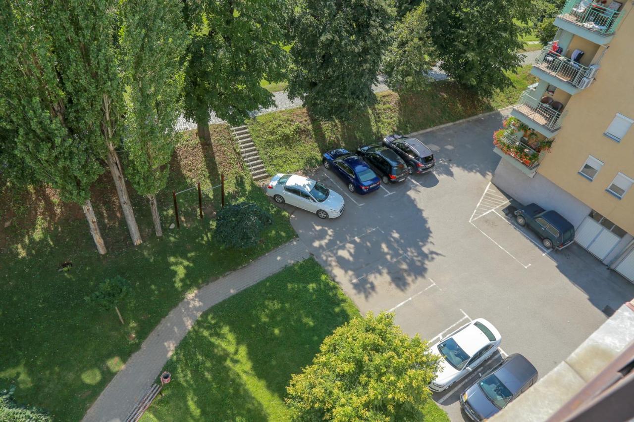 Apartman Marija Lejlighed Pirot Eksteriør billede